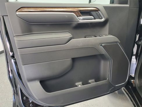 New 2026 GMC Sierra 1500 Elevation image 8