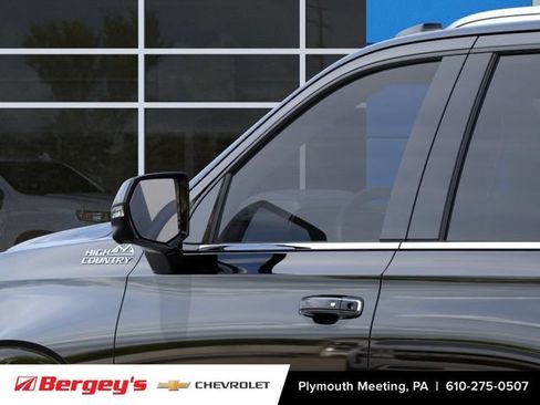 New 2026 Chevrolet Tahoe High Country w/ Sun And Tow Package AWD/4WD image 14