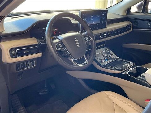 Used 2022 Lincoln Nautilus Reserve image 4