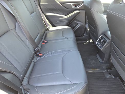 Used 2024 Subaru Forester Touring AWD/4WD image 23