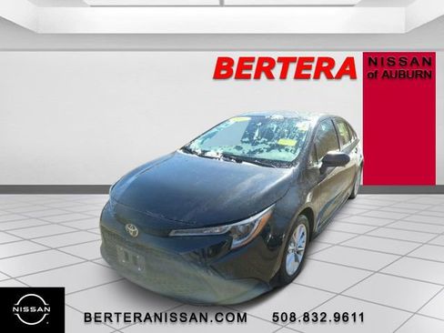 Used 2022 Toyota Corolla LE w/ LE Convenience Package image 5