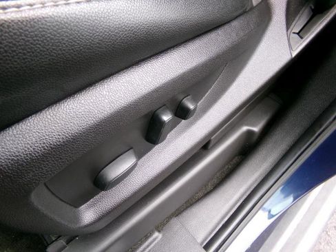 Used 2018 Chevrolet Suburban LT image 19