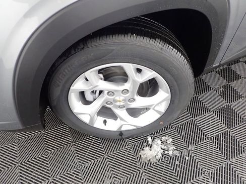 New 2026 Chevrolet Trax LS w/ LS Convenience Package FWD image 32