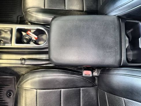 Used 2017 Toyota Tacoma SR w/ SR Convenience Package RWD image 21