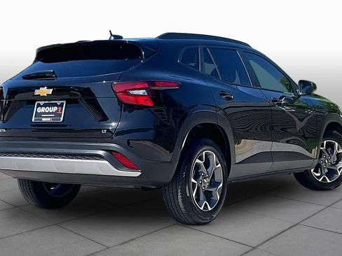 Used 2026 Chevrolet Trax LT FWD image 13