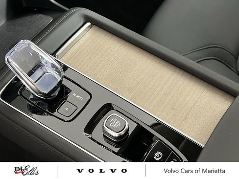 Used 2025 Volvo XC90 B5 Core w/ Protection Package Premier image 20