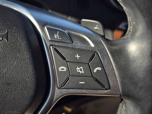 Used 2014 Mercedes-Benz SLK 350 image 29