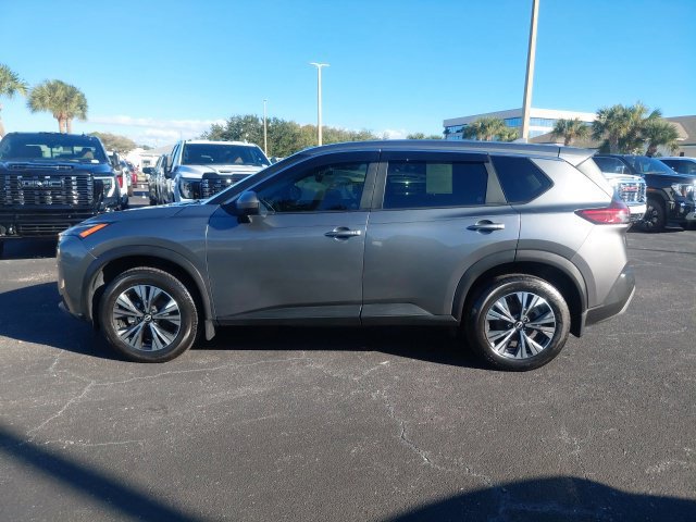 Used 2023 Nissan Rogue SV FWD image 8