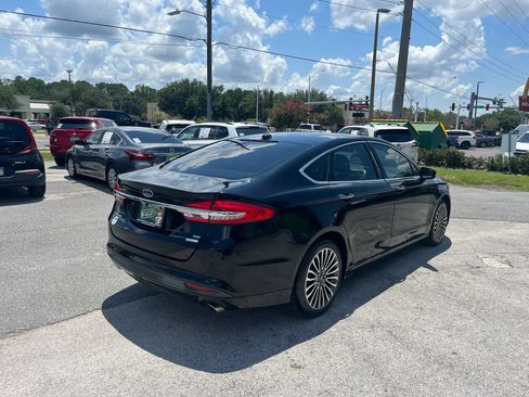 Used 2017 Ford Fusion SE w/ Fusion SE Technology Package FWD image 7
