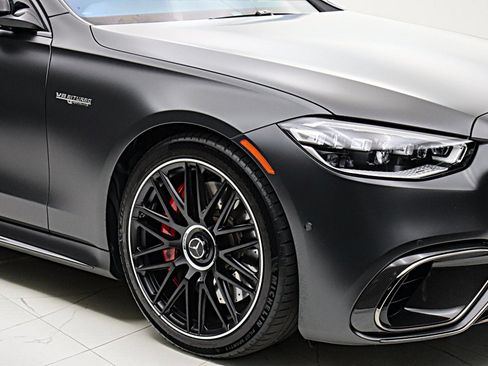 Used 2025 Mercedes-Benz S 63 AMG S image 17
