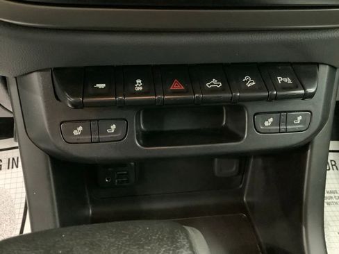 Used 2019 Chevrolet Colorado Z71 AWD/4WD image 21
