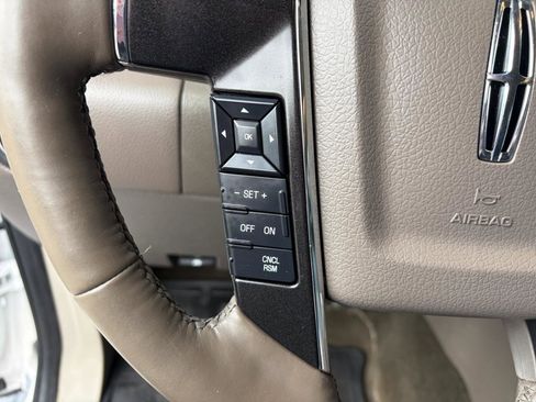 Used 2016 Lincoln Navigator L Select AWD/4WD image 17