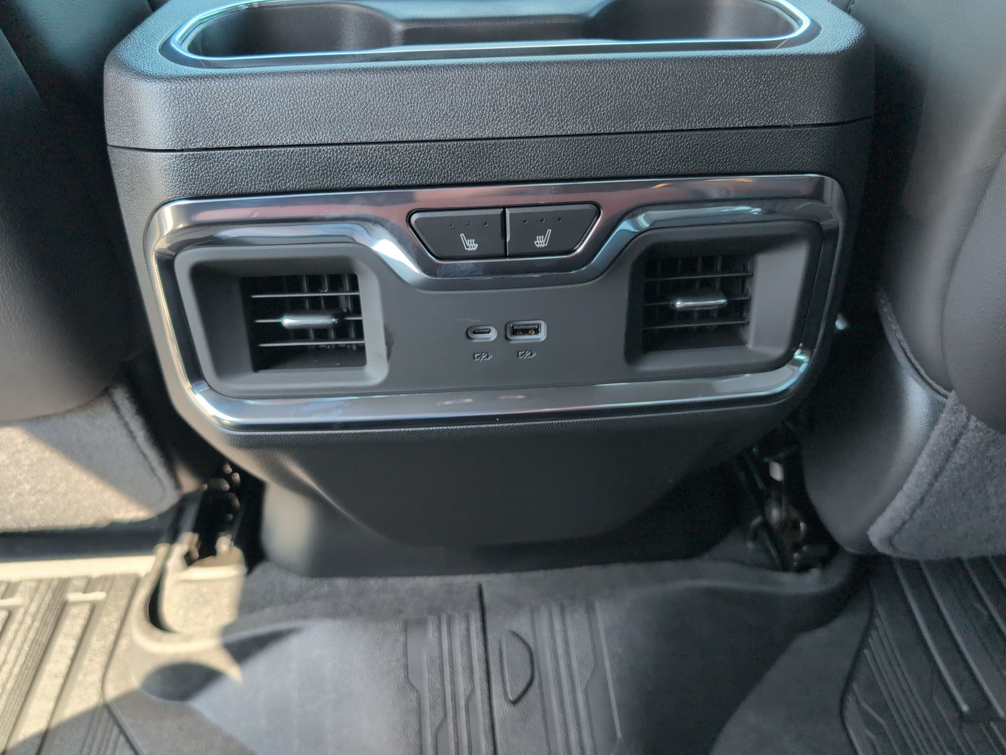 New 2026 GMC Sierra 3500 Denali Ultimate w/ LPO, Black Badging Package AWD/4WD image 33