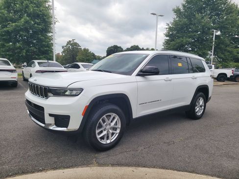 Used 2022 Jeep Grand Cherokee L Laredo w/ Luxury Tech Group I AWD/4WD image 7