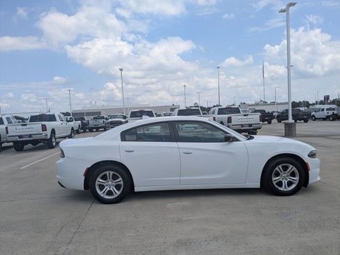 Used 2023 Dodge Charger SXT RWD image 4