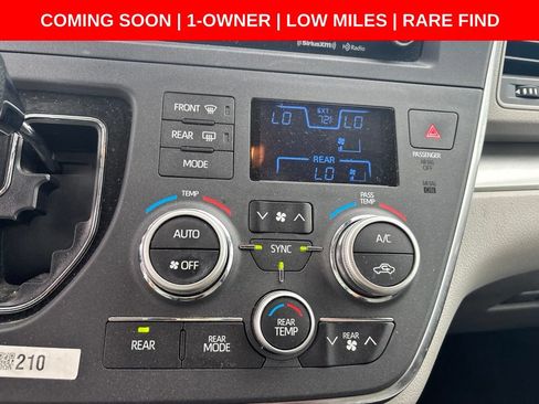 Used 2019 Toyota Sienna LE FWD image 25