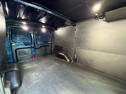 Used 2019 Ford Transit 250 130 Low Roof RWD image 26