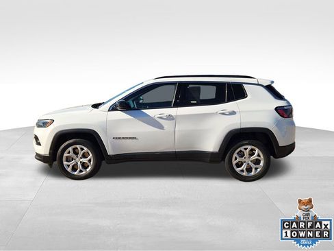 Used 2024 Jeep Compass Latitude image 4