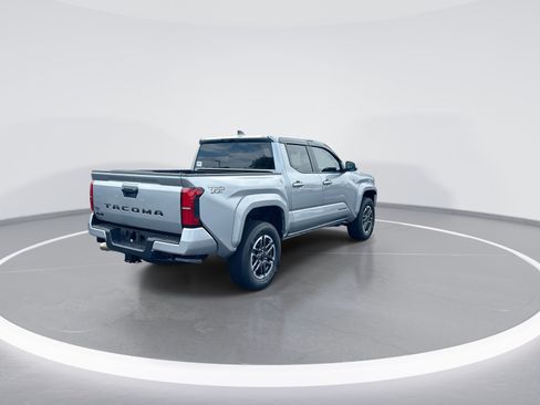 Used 2025 Toyota Tacoma TRD Sport AWD/4WD image 9