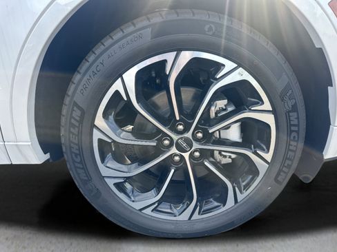New 2026 Lincoln Nautilus Reserve AWD/4WD image 8
