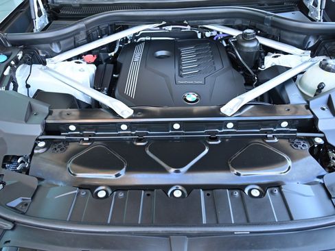 Certified 2023 BMW X5 xDrive40i w/ Executive Package image 22