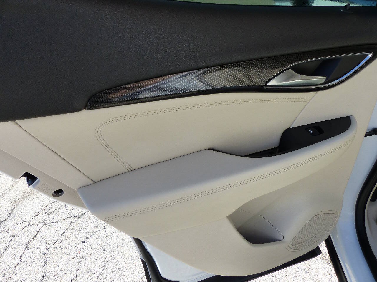 Used 2021 Buick Envision Essence FWD image 22
