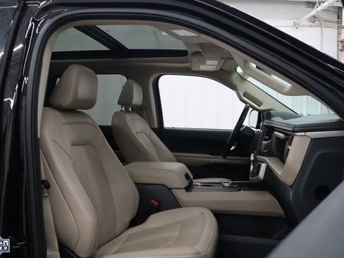 Used 2024 Ford Expedition Max Limited RWD image 34
