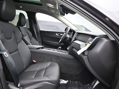 New 2025 Volvo XC60 T8 Core w/ Protection Package Premier image 28