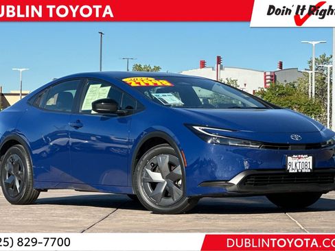 Used 2024 Toyota Prius LE FWD image 1