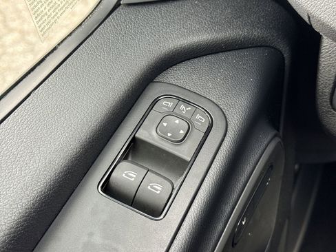 Used 2025 Mercedes-Benz Sprinter 2500 image 15