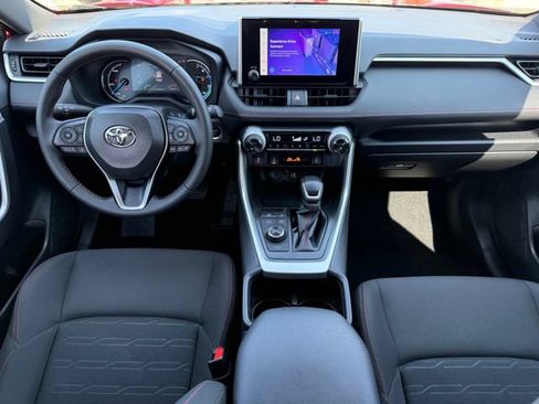 Used 2025 Toyota RAV4 SE AWD/4WD image 25