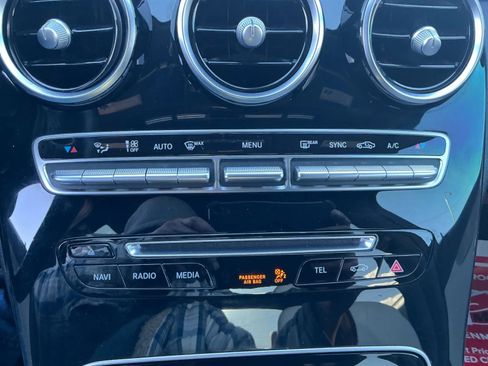 Used 2018 Mercedes-Benz C 300 Sedan w/ Premium Package image 31