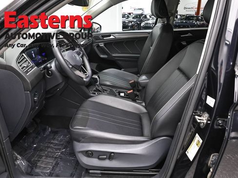 Used 2024 Volkswagen Tiguan SE FWD image 13