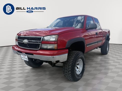 Used 2006 Chevrolet Silverado 1500 LT w/ Light Duty Power Package AWD/4WD image 1