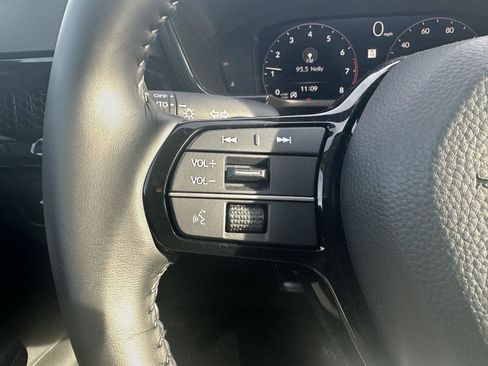 Used 2026 Honda CR-V EX-L image 6