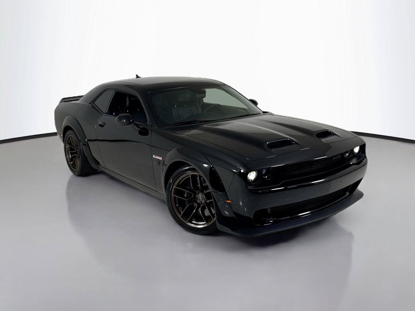Used 2022 Dodge Challenger SRT Hellcat RWD image 39