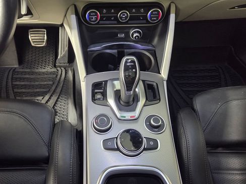 Used 2021 Alfa Romeo Stelvio Ti Sport AWD/4WD image 12