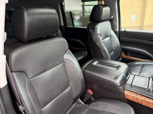 Used 2015 Chevrolet Suburban LTZ image 33