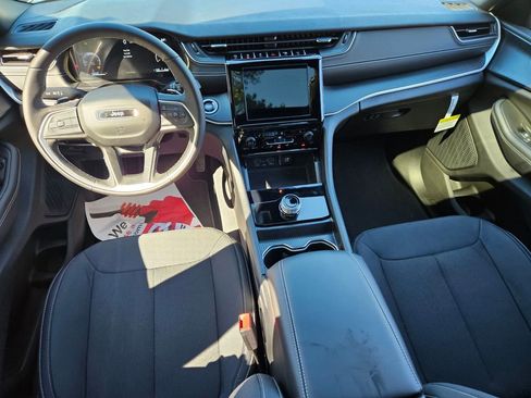 New 2025 Jeep Grand Cherokee L Laredo w/ Luxury Tech Group I image 15