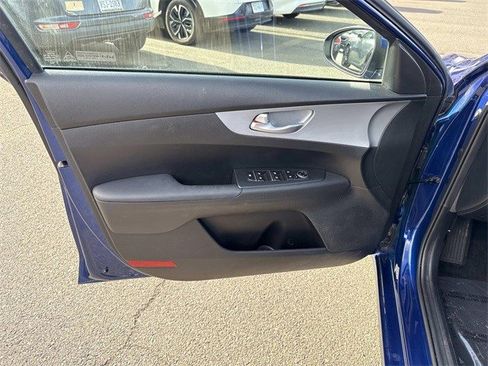 Used 2023 Kia Forte LXS w/ LXS Technology Package image 13