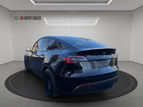 Used 2021 Tesla Model Y Performance image 3