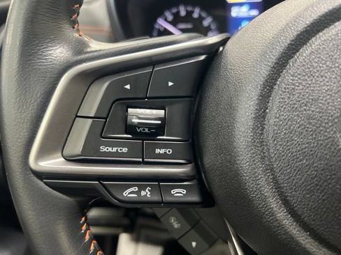 Used 2020 Subaru Crosstrek 2.0i Premium w/ Moonroof Package 1 AWD/4WD image 19