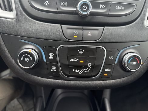 Used 2023 Chevrolet Malibu RS FWD image 26