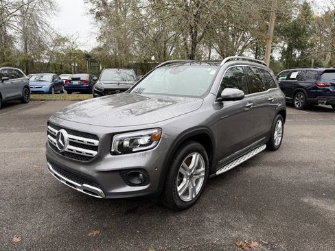 Used 2022 Mercedes-Benz GLB 250 4MATIC image 3