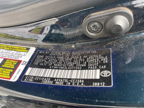 Used 2020 Toyota Camry SE w/ Convenience Package FWD image 13
