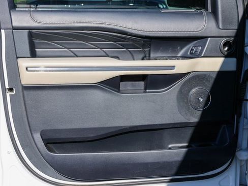 Used 2020 Ford Expedition Platinum image 14