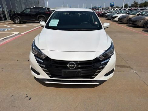 Used 2024 Nissan Versa SV FWD image 8