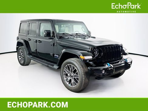 Used 2023 Jeep Wrangler Unlimited Sahara AWD/4WD image 1