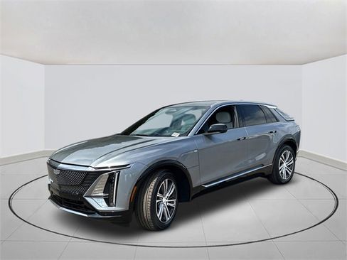 New 2025 Cadillac Lyriq Luxury image 10