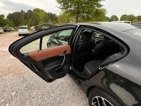 Used 2017 Buick Regal Premium w/ Driver Confidence Package #1 FWD image 25